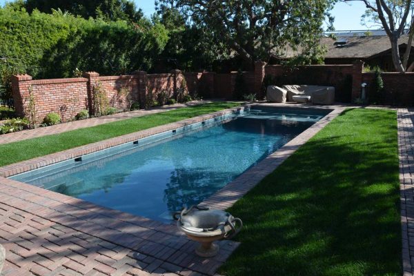 custom-design-connected-pool-and-spa-1_riviera-pools-and-spas_premium-pool-builder-in-los-angeles-and-southern-california