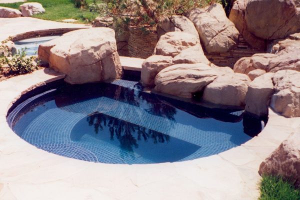 custom-home-spa_riviera-pools-and-spas_premium-pool-builder-in-los-angeles-and-southern-california