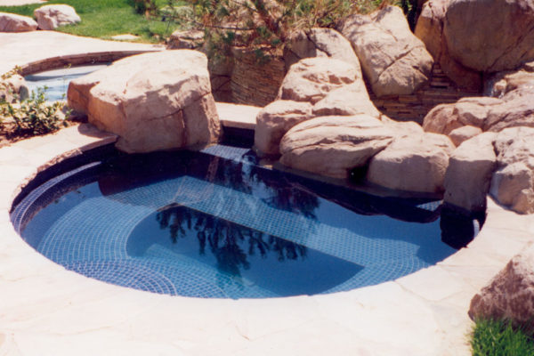 custom-home-spa_riviera-pools-and-spas_premium-pool-builder-in-los-angeles-and-southern-california
