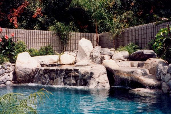 lagoon-swimming-pool_riviera-pools-and-spas_premium-pool-builder-in-los-angeles-and-southern-california