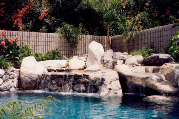 lagoon-swimming-pool_riviera-pools-and-spas_premium-pool-builder-in-los-angeles-and-southern-california