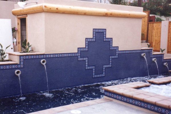pool-with-tiled-fountain_riviera-pools-and-spas_premium-pool-builder-in-los-angeles-and-southern-california