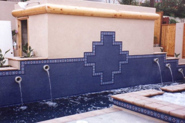 pool-with-tiled-fountain_riviera-pools-and-spas_premium-pool-builder-in-los-angeles-and-southern-california