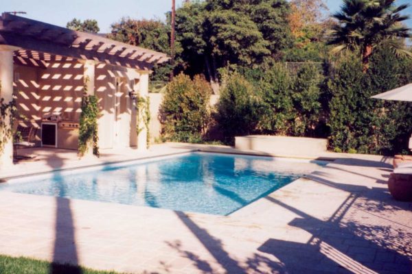 residential-pool-1_riviera-pools-and-spas_premium-pool-builder-in-los-angeles-and-southern-california